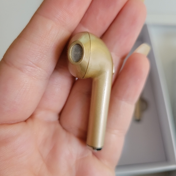 Wireless ear buds - Bluetooth compatible - Picture 2 of 7